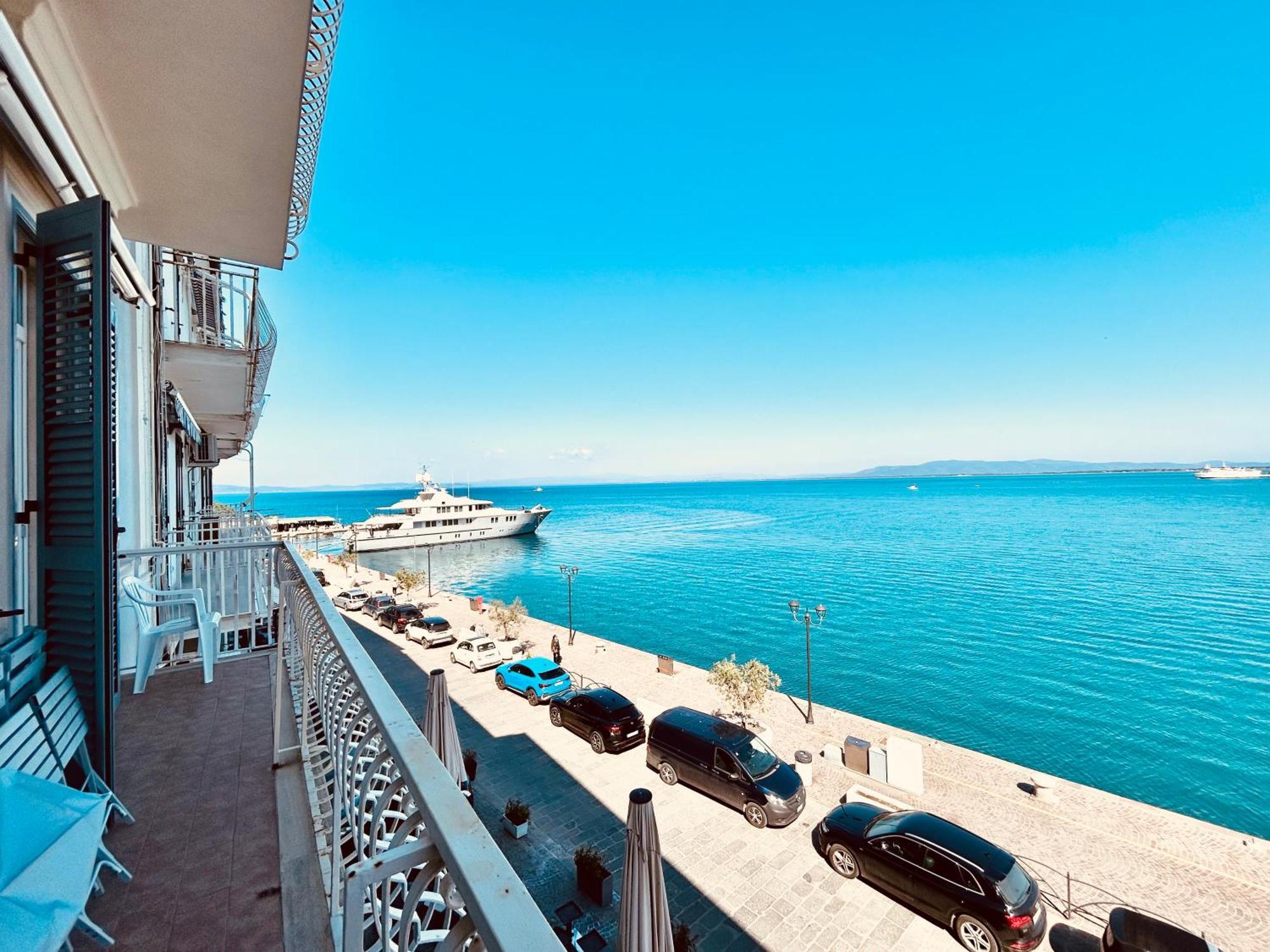 Molo 28 Beach Parking Ac 포르투산투스테파노 외부 사진